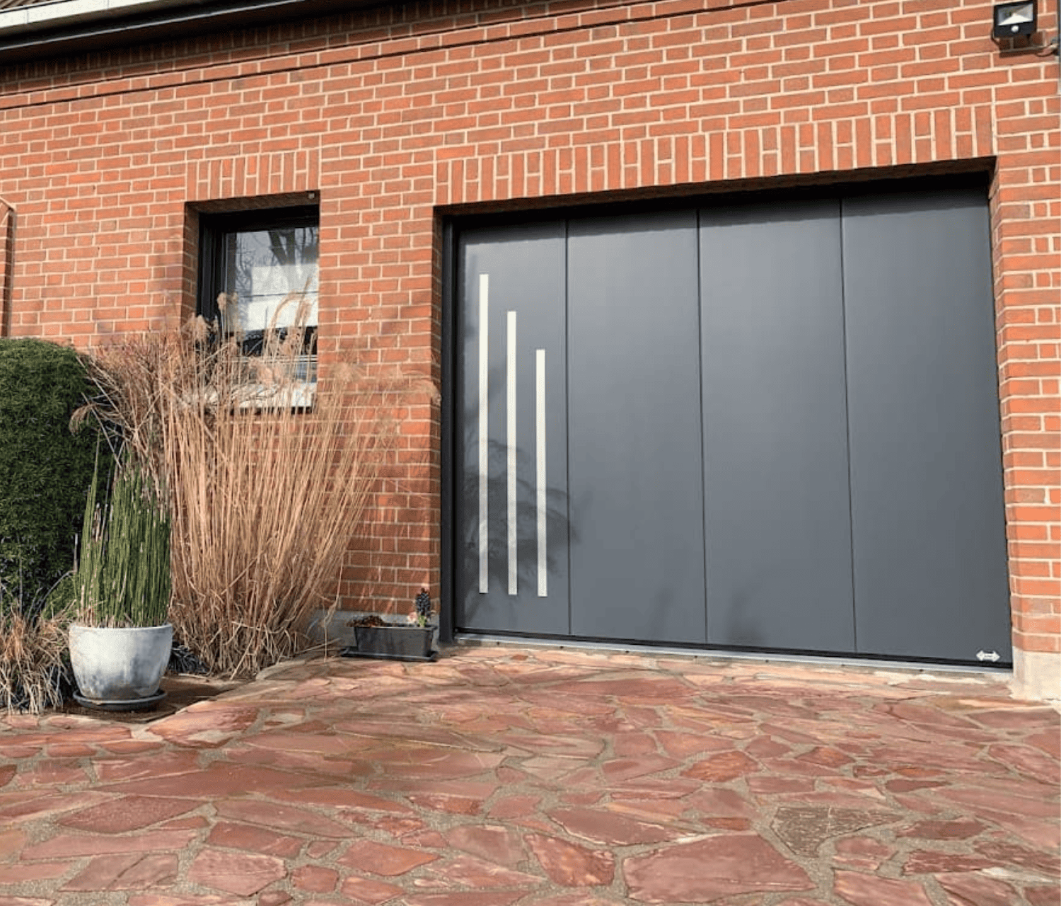 Porte de garage latérale